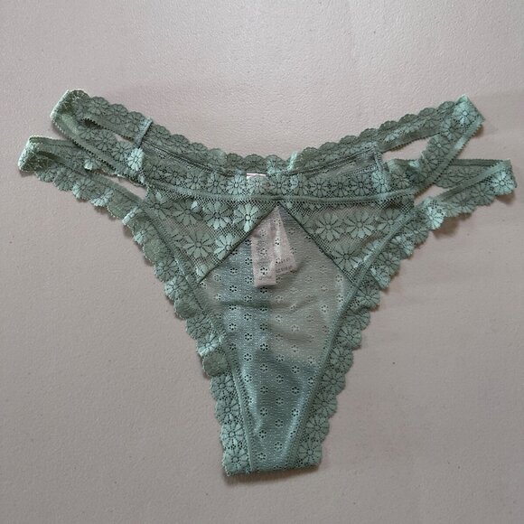 New Victoria's Secret Panties Medium Green Strap Lacey Flower Thong / String - Picture 1 of 4